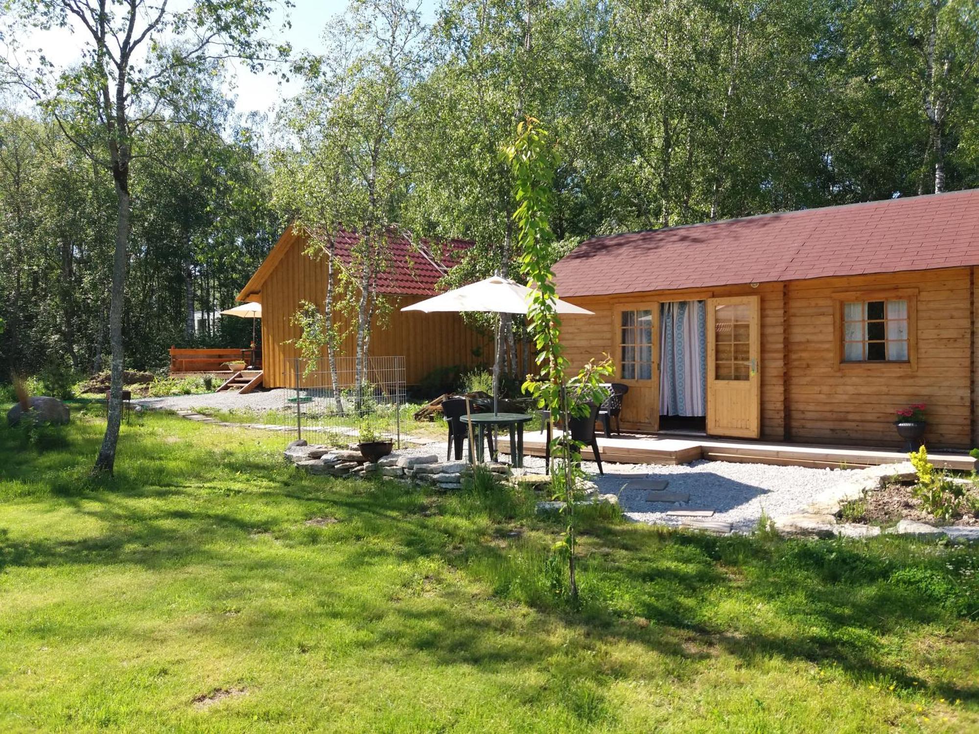 Hueueru Puhkemajad Guest House Huuru Exterior photo
